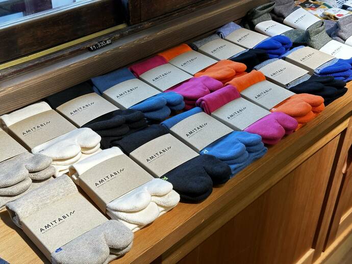 MARUGO KURASHIKIの商品販売コーナーのイメージ写真 その3